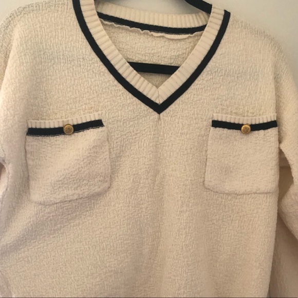 Comfy Pullover Spring Sweater - Picture 6 of 6